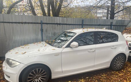 BMW 1 серия, 2010 год, 950 000 рублей, 1 фотография