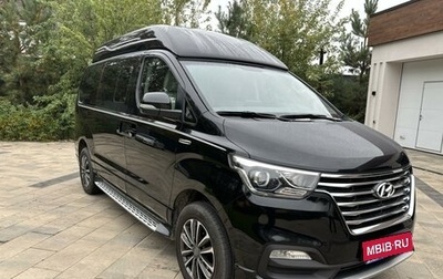 Hyundai Grand Starex Grand Starex I рестайлинг 2, 2019 год, 5 200 000 рублей, 1 фотография