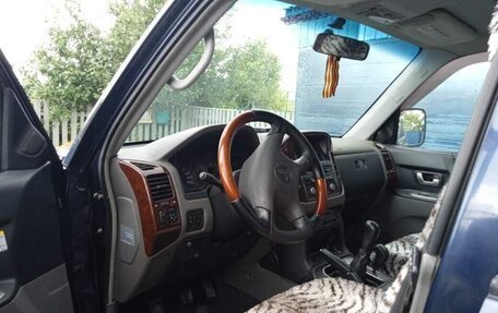 Mitsubishi Pajero III рестайлинг, 2004 год, 950 000 рублей, 4 фотография