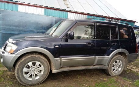 Mitsubishi Pajero III рестайлинг, 2004 год, 950 000 рублей, 3 фотография