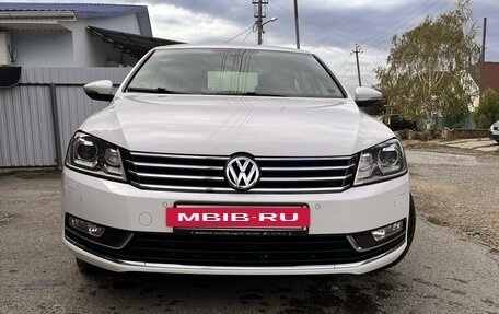 Volkswagen Passat B7, 2013 год, 1 850 000 рублей, 2 фотография