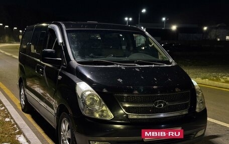 Hyundai Grand Starex Grand Starex I рестайлинг 2, 2010 год, 950 000 рублей, 4 фотография