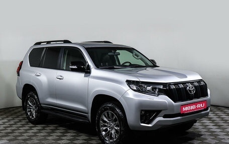 Toyota Land Cruiser Prado 150 рестайлинг 2, 2022 год, 7 697 000 рублей, 3 фотография