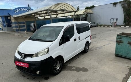 Nissan NV200, 2010 год, 675 000 рублей, 2 фотография