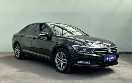 Volkswagen Passat B8 рестайлинг, 2016 год, 1 930 000 рублей, 2 фотография