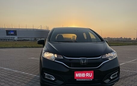 Honda Fit III, 2019 год, 1 595 000 рублей, 2 фотография