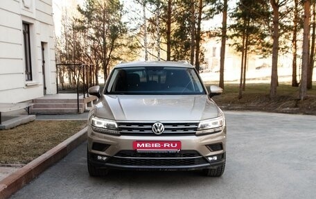 Volkswagen Tiguan II, 2017 год, 3 250 000 рублей, 2 фотография