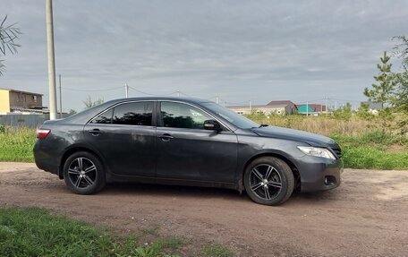 Toyota Camry, 2010 год, 850 000 рублей, 5 фотография