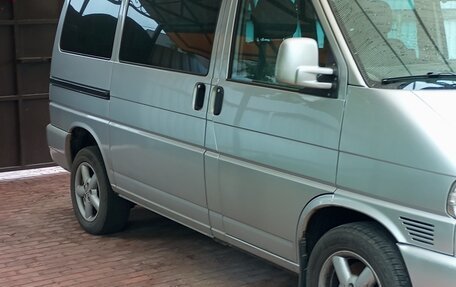 Volkswagen Multivan T4, 2003 год, 1 660 000 рублей, 4 фотография