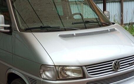 Volkswagen Multivan T4, 2003 год, 1 660 000 рублей, 3 фотография