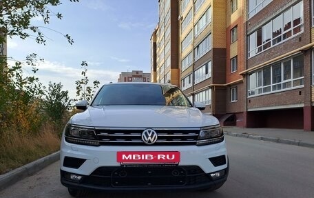 Volkswagen Tiguan II, 2018 год, 2 420 000 рублей, 30 фотография