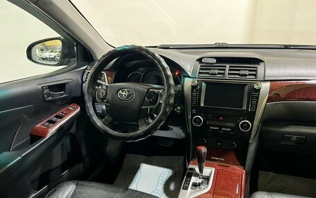 Toyota Camry, 2011 год, 1 750 000 рублей, 24 фотография