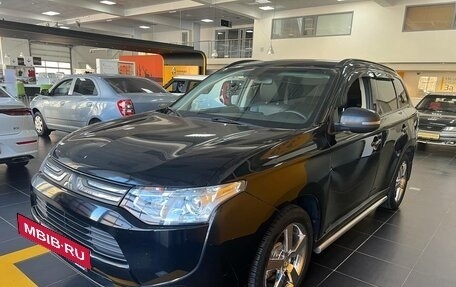 Mitsubishi Outlander III рестайлинг 3, 2013 год, 1 522 000 рублей, 7 фотография