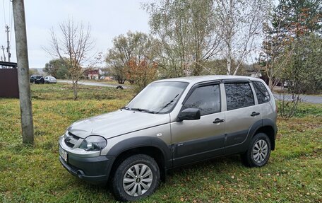 Chevrolet Niva I рестайлинг, 2013 год, 665 000 рублей, 2 фотография