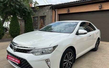 Toyota Camry, 2017 год, 2 710 000 рублей, 4 фотография