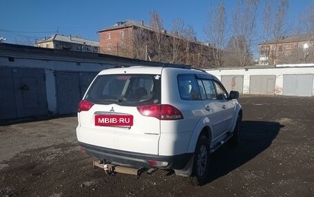 Mitsubishi Pajero Sport II рестайлинг, 2013 год, 1 950 000 рублей, 2 фотография