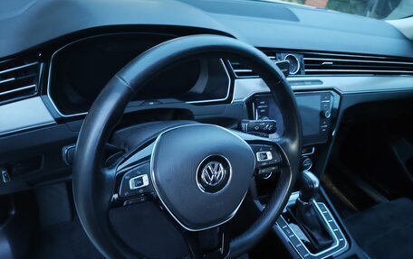 Volkswagen Passat B8 рестайлинг, 2019 год, 3 600 000 рублей, 13 фотография