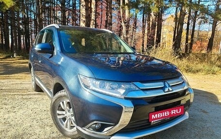 Mitsubishi Outlander III рестайлинг 3, 2018 год, 1 680 000 рублей, 5 фотография