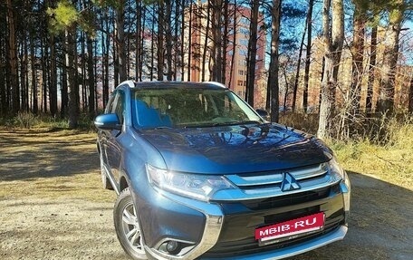 Mitsubishi Outlander III рестайлинг 3, 2018 год, 1 680 000 рублей, 7 фотография