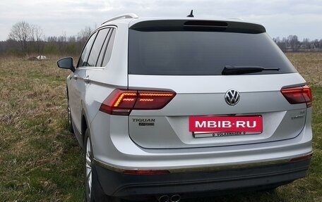 Volkswagen Tiguan II, 2018 год, 2 800 000 рублей, 16 фотография