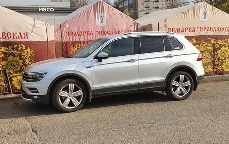 Volkswagen Tiguan II, 2018 год, 2 800 000 рублей, 21 фотография