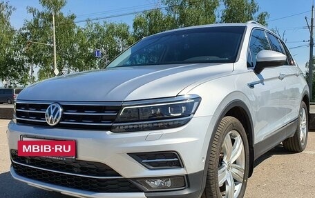 Volkswagen Tiguan II, 2018 год, 2 800 000 рублей, 24 фотография