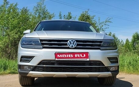 Volkswagen Tiguan II, 2018 год, 2 800 000 рублей, 28 фотография