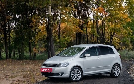 Volkswagen Golf Plus II, 2012 год, 1 090 000 рублей, 2 фотография