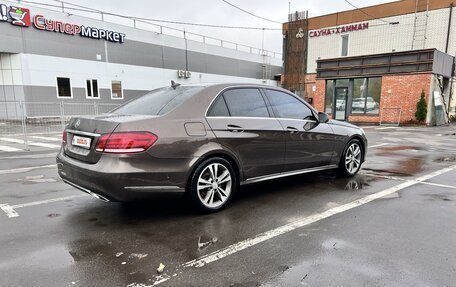 Mercedes-Benz E-Класс, 2015 год, 2 450 000 рублей, 4 фотография