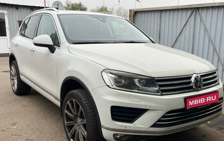 Volkswagen Touareg III, 2015 год, 2 950 000 рублей, 1 фотография