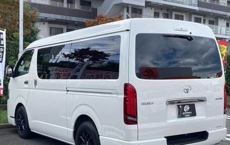 Toyota HiAce H200, 2022 год, 5 445 000 рублей, 4 фотография