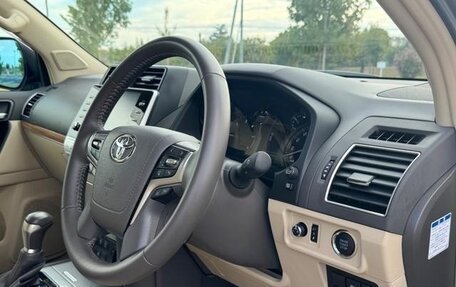 Toyota Land Cruiser Prado 150 рестайлинг 2, 2023 год, 6 655 000 рублей, 11 фотография