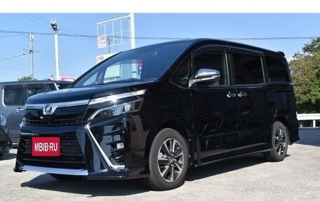 Toyota Voxy III, 2020 год, 3 080 000 рублей, 2 фотография