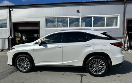 Lexus RX IV рестайлинг, 2020 год, 6 000 000 рублей, 8 фотография