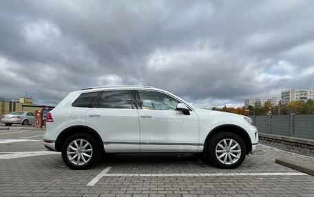 Volkswagen Touareg III, 2015 год, 2 950 000 рублей, 7 фотография