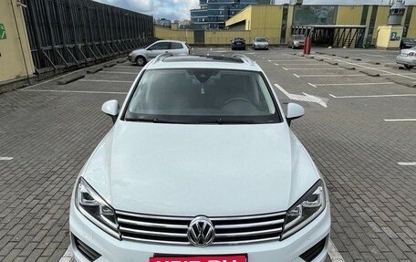 Volkswagen Touareg III, 2015 год, 2 950 000 рублей, 10 фотография