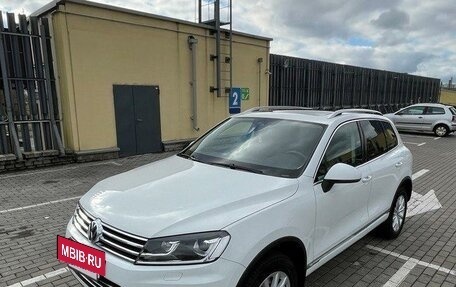 Volkswagen Touareg III, 2015 год, 2 950 000 рублей, 11 фотография