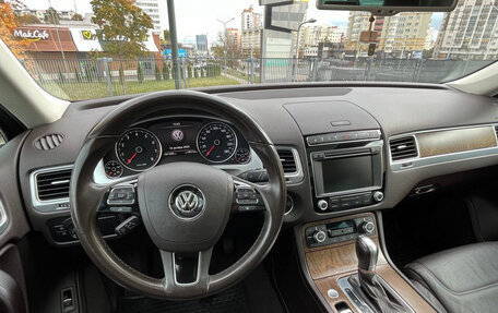 Volkswagen Touareg III, 2015 год, 2 950 000 рублей, 18 фотография