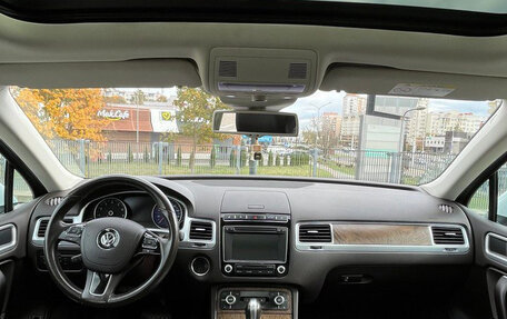 Volkswagen Touareg III, 2015 год, 2 950 000 рублей, 15 фотография