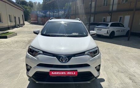 Toyota RAV4, 2018 год, 2 680 000 рублей, 1 фотография