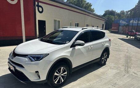 Toyota RAV4, 2018 год, 2 680 000 рублей, 4 фотография