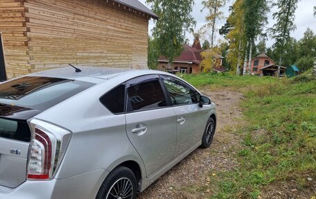 Toyota Prius, 2012 год, 1 170 000 рублей, 4 фотография