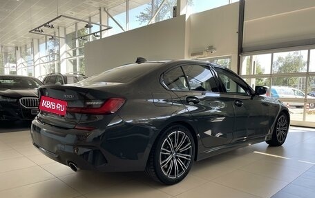 BMW 3 серия, 2019 год, 3 990 000 рублей, 6 фотография