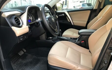 Toyota RAV4, 2015 год, 2 410 000 рублей, 10 фотография