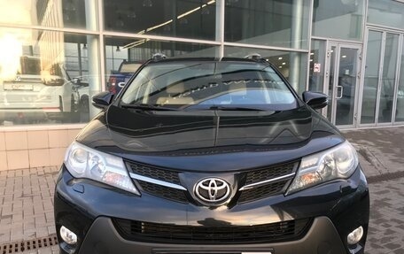 Toyota RAV4, 2015 год, 2 410 000 рублей, 2 фотография