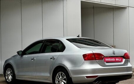 Volkswagen Jetta VI, 2011 год, 998 000 рублей, 8 фотография