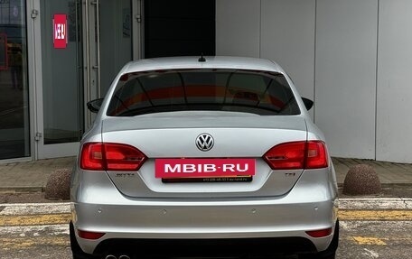 Volkswagen Jetta VI, 2011 год, 998 000 рублей, 6 фотография