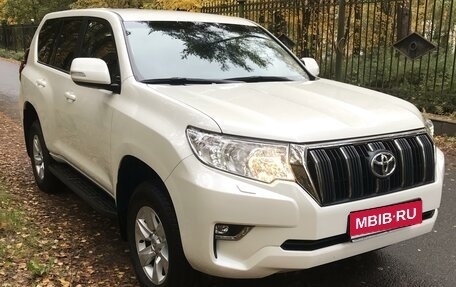 Toyota Land Cruiser Prado 150 рестайлинг 2, 2021 год, 6 600 000 рублей, 1 фотография