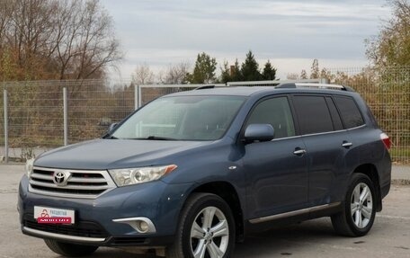 Toyota Highlander III, 2011 год, 2 400 000 рублей, 1 фотография