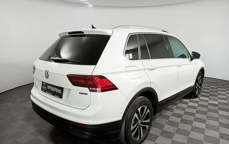 Volkswagen Tiguan II, 2019 год, 3 659 000 рублей, 5 фотография